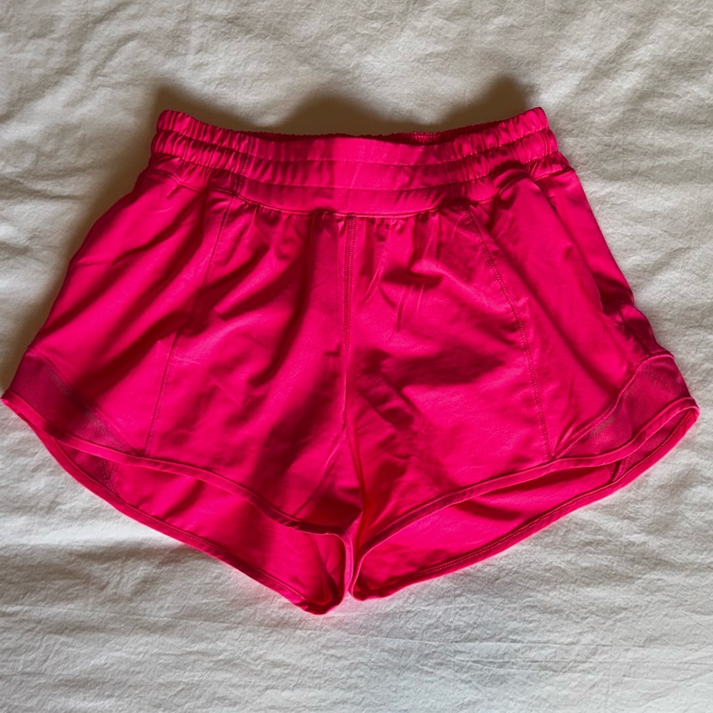 Lululemon Hotty Hot Shorts neon pink Sz 4
